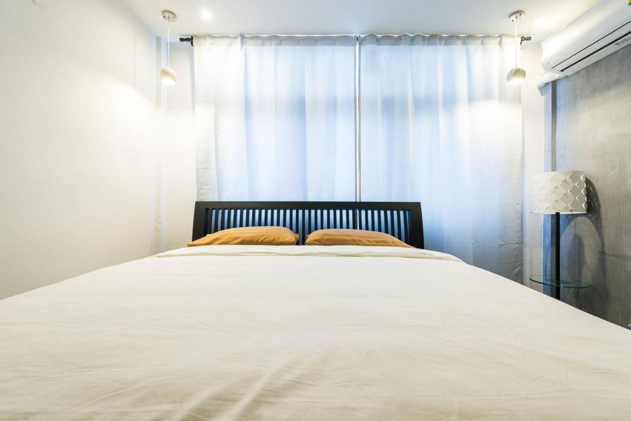 Inner Old Town 196 Chic Guesthouse - Self Check In กรุงเทพมหานคร ภายนอก รูปภาพ